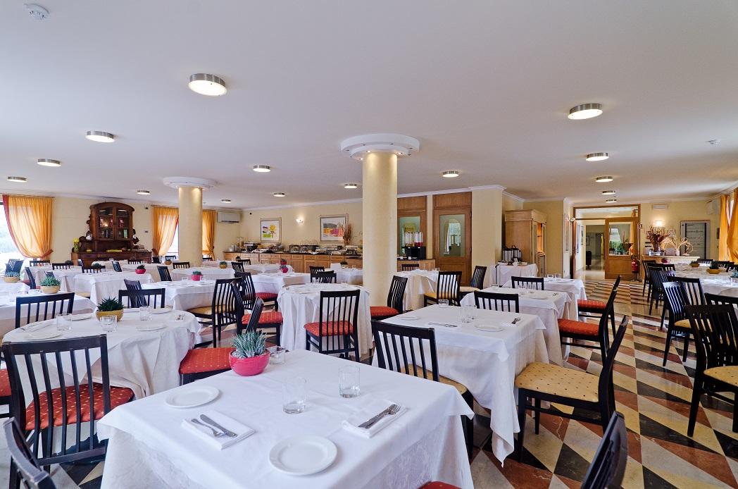 Castellaro Golf Resort Dış mekan fotoğraf
