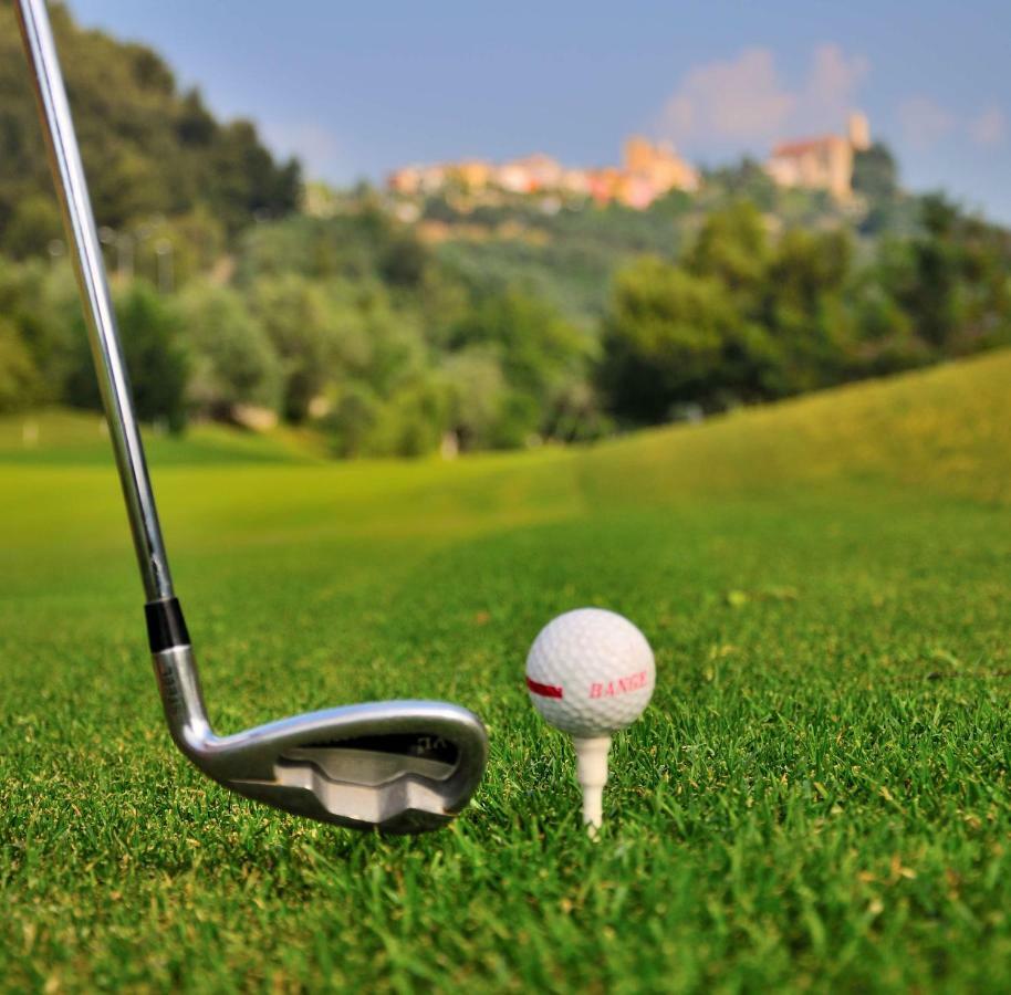 Castellaro Golf Resort Dış mekan fotoğraf