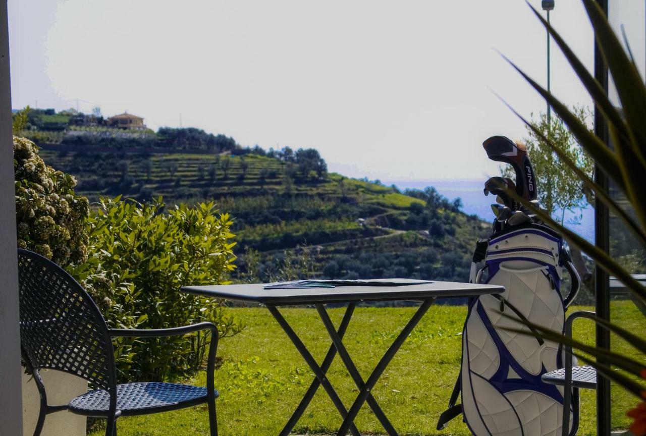 Castellaro Golf Resort Dış mekan fotoğraf